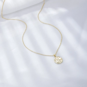 Collier Pendentif Pièce Octogone Relief Figure Romaine en Argent Sterling 925 Bijoux Vintage Plaqués Or pour Femmes