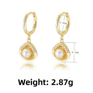 Detail of S925 silver shell earrings with pearl and diamonds, including size measurements