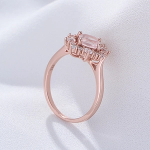 925 silver rose gold ring with cushion-cut pink crystal and halo of small diamonds