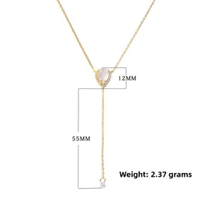 Détail du collier en argent S925 avec quartz rose de 12 mm et gland de 55 mm