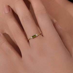 Vintage S925 silver gold-plated ring featuring rectangle green zircon and side diamonds