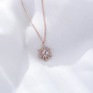 Collier Pendentif Tournesol en Opale Naturelle en Argent Sterling 925 Plaqué Or Rose Bijoux de Mode Chaîne de Clavicule Femme
