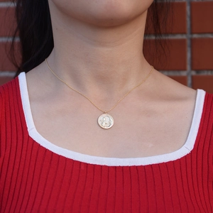 Gold s925 silver necklace with sparkling zircon cat and moon pendant on a delicate chain