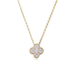 Luxurious S925 silver four-leaf clover necklace with sparkling diamonds and gold finish