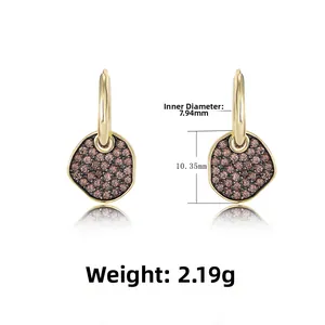 Macro detail of gold S925 silver earrings with brown zircon stones and dimensions