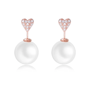 Élégantes boucles d'oreilles cœur en argent s925 avec cristaux et perles blanches
