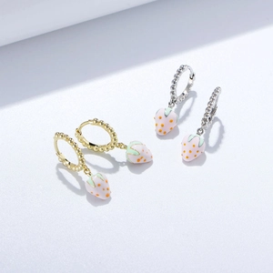 Boucles d'oreilles fraise en émail argent s925, finitions dorées et argentées incluses