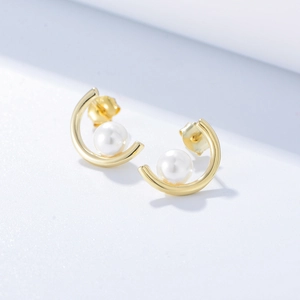 Minimalist 925 sterling silver C-shaped gold-plated stud earrings with round white pearls