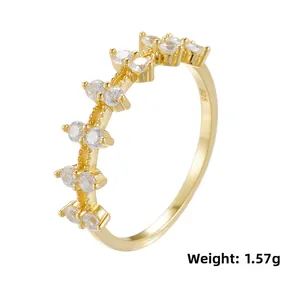 Macro detail of gold plated S925 silver ring with 1.57g weight and 925 engraving