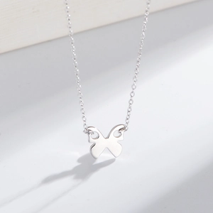 Minimalistische S925 Sterlingsilber Schmetterling Kette mit feinem Anhänger für Damen