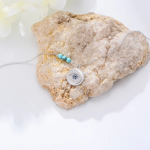 Détail du bracelet de cheville Œil de protection en argent s925 avec perles turquoise
