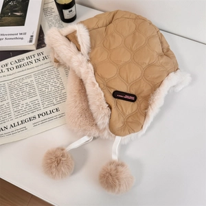 Bonnet d'hiver thermique avec cache-oreilles et double pompons en fourrure coloris kaki