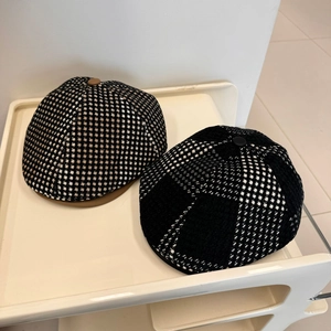 Casquettes gavroche rétro pour femmes avec motifs à carreaux classiques en tissu tweed