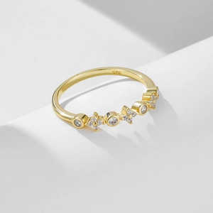 Elegant 925 sterling silver gold ring with flower zircons and circular settings