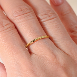 Minimalist S925 sterling silver gold twisted rope ring for women in a stackable design