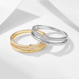 Minimalistische Ringe aus 925er Sterlingsilber mit Zirkonia-Besatz in Gold und Silber