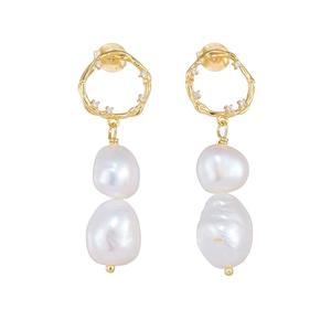 Boucles d'oreilles en perles de culture baroques en argent S925 avec design de branche dorée