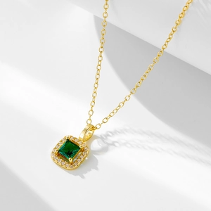 Collier Pendentif en Argent Sterling S925 Carré Strass Vert Émeraude pour Femmes Rétro Luxe Léger Élégante Chaîne de Clavicule Bijoux