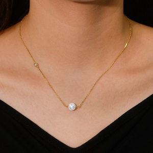 Elegante collana in argento S925 placcato oro con perla tonda e zircone scintillante