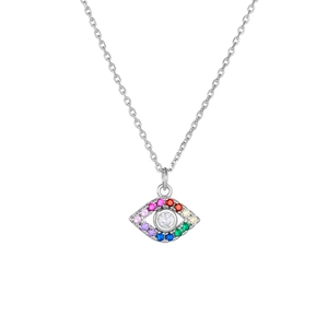 Dettaglio macro del ciondolo occhio del diavolo in argento S925 con zirconi multicolore