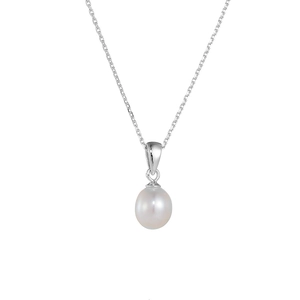 Détail d'une chaîne en argent 925 avec pendentif perle d'eau douce blanche de 8mm