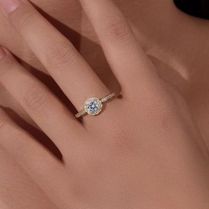 Classic 925 sterling silver halo ring with round zircon and twisted pave gold band