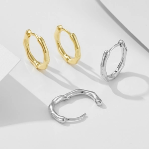 Boucles d'oreilles créoles bambou en argent S925 design irrégulier doré et argenté