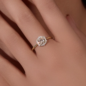 Lussuoso anello in argento S925 con zircone champagne e halo di diamanti da fidanzamento