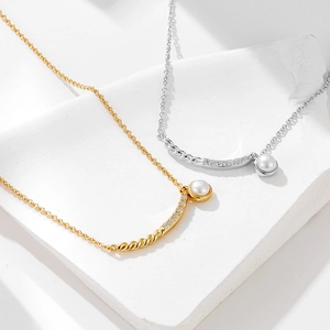 Minimalist 925 silver pearl pendant necklace with twisted rope design and sparkling zircons
