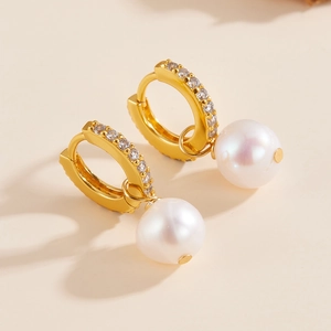 Elegant 925 silver hoop earrings with gold plating, zircon inlay and white pearl drops