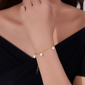 Bracelet élégant en argent S925 plaqué or 18K avec trois perles de culture naturelles