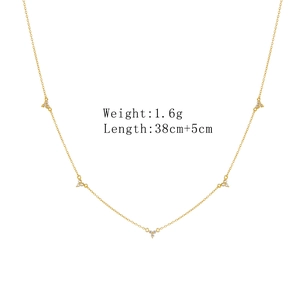 Detailed view of s925 gold clover necklace featuring zircon stones and 38cm+5cm chain