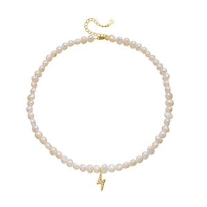 Elegant freshwater pearl necklace with gold lightning bolt pendant and S925 silver clasp