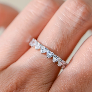 Elegant S925 sterling silver heart-shaped zircon eternity ring for women worn on finger