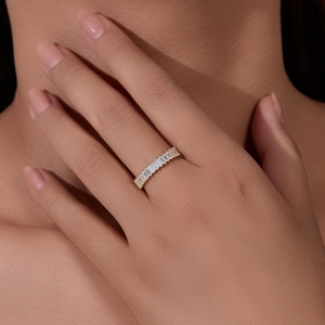 Elegant 925 sterling silver ring for women with gold finish and baguette-cut zircon stones