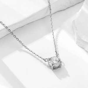Collier minimaliste en argent sterling S925 avec pendentif classique en zircone cubique ronde
