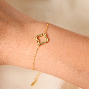 Minimalist S925 sterling silver hollow clover bracelet in 18K gold finish for women