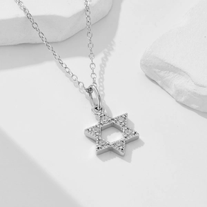 925 silver hexagram star pendant necklace with cubic zirconia on white stone