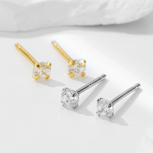 Minimalist S925 sterling silver four-prong round zircon stud earrings in gold and silver