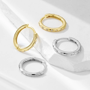 Minimalist S925 sterling silver hoop earrings with pavé crystals in gold and silver finish