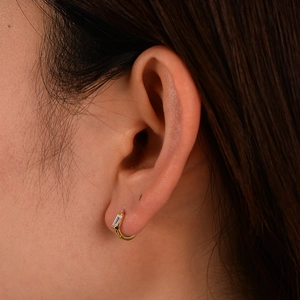 Minimalist 14K gold plated S925 silver hoop earring with rectangular baguette zircon