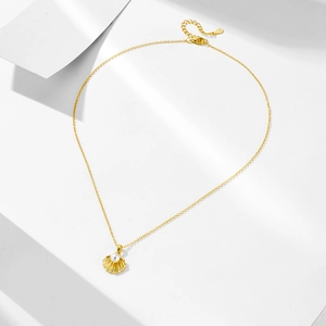 Detail der S925 Sterlingsilber Muschelkette mit Perle und Goldbeschichtung