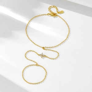 Bracelet Bague en Argent Sterling 925 Trèfle à Quatre Feuilles Zirconia Plaqué Or 14K Bijoux Femme Chaîne de Main Dorée de Luxe