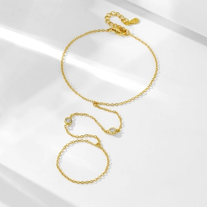 Bracciale alla Schiava Minimalista in Argento Sterling 925 Placcato Oro con Strass Rotondo per Donna Gioiello Regolabile con Anello