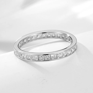 Sparkling S925 sterling silver eternity ring featuring princess cut square cubic zirconia