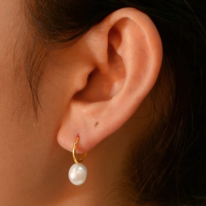 S925 silver gold hoop earrings featuring a natural baroque pearl pendant for women