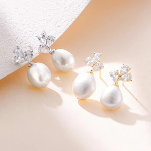 Luxurious S925 silver pearl drop earrings with zircon crystals in gold and silver finish