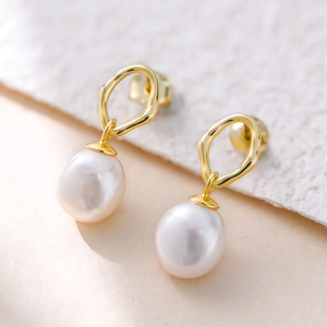 S925 silver irregular geometric gold earrings featuring natural baroque pearls