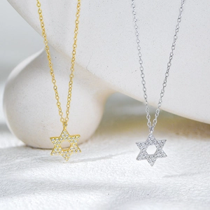 Élégant collier pendentif hexagramme en argent S925 avec pavé de zircons en or et argent