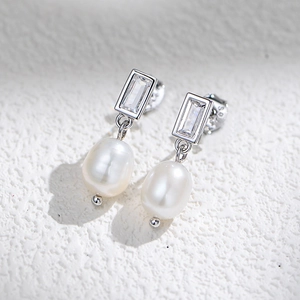 Boucles d'oreilles en argent S925 avec perle et zircon rectangulaire sur pierre